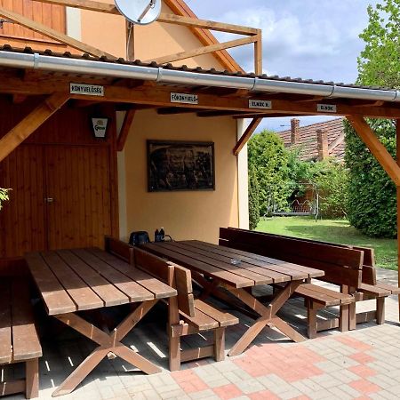 Matrai Vadaszhaz Matraterenye Exterior foto
